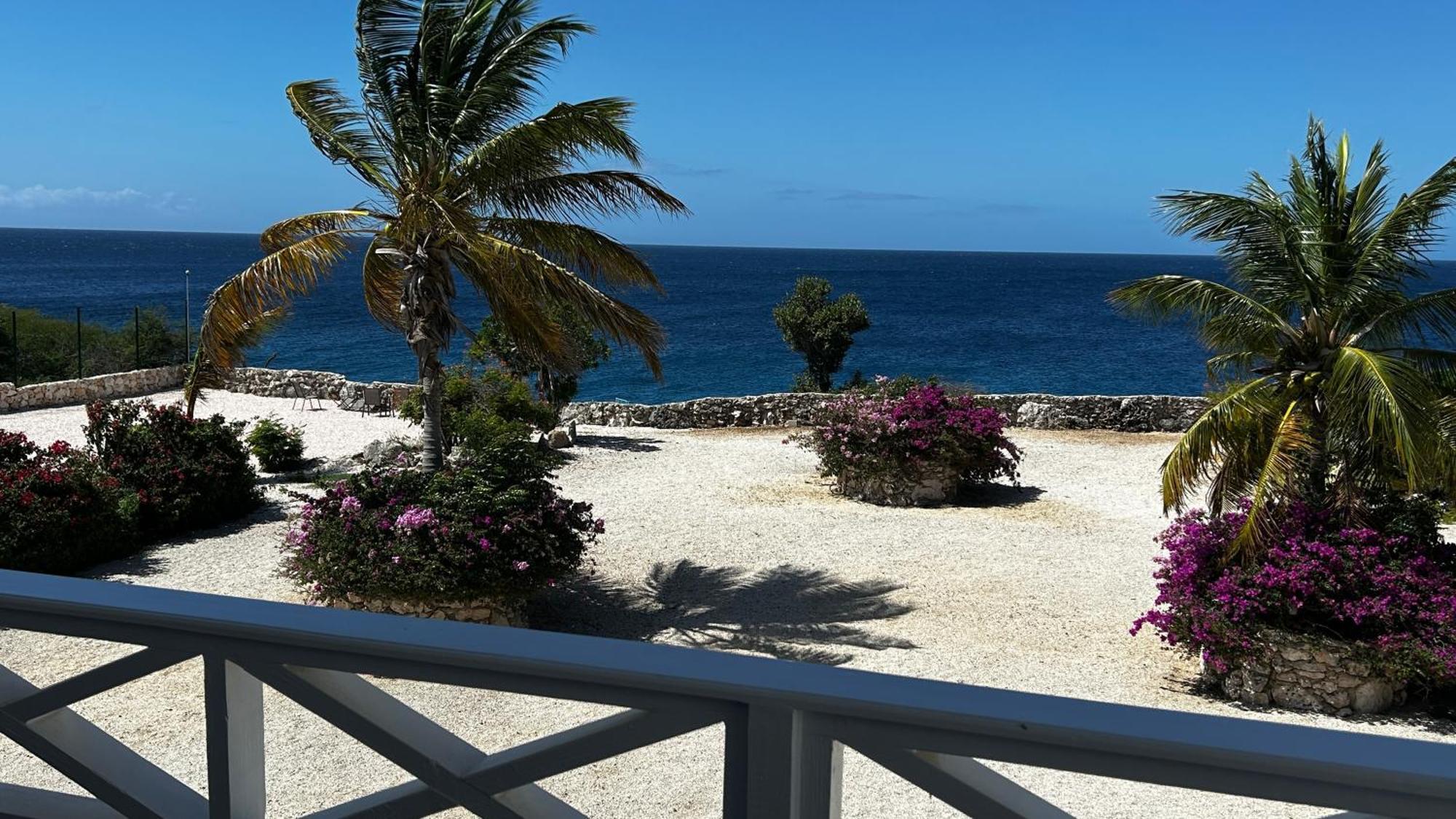 Marazul Dive Resort. 3 Bedroom Seafront House. Dive, Snorkel, Enjoy Amazing Sunsets Westpunt Exterior photo